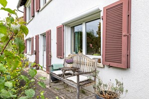 Terrace/patio - Room 'Schönes Zimmer Mit Eigenem Bad' with terrace and Wi-Fi (Albstadt)