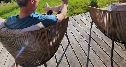 Ferienwohnung 'Am Stadtwald' mit Bergblick, privater Terrasse und Wi-Fi