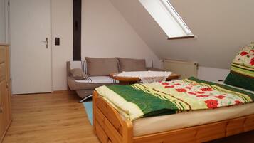 3 quartos, ferros/tábuas de passar roupa, Wi-Fi de cortesia