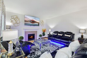 TV, fireplace