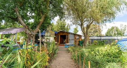 Wohnung in Petersberg mit Garten