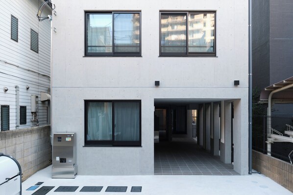 Exterior - Fuente Nishi Sugamo by Tranova (Tokyo)