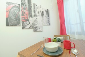 Living area - Fuente Nishi Sugamo by Tranova (Tokyo)