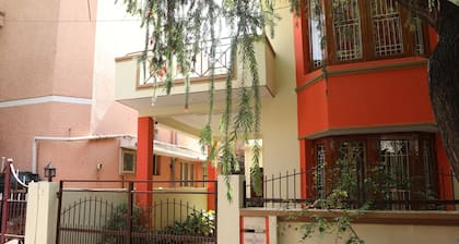 Charming 2-bedroom bed & breakfast with AC, WiFi in Bengaluru