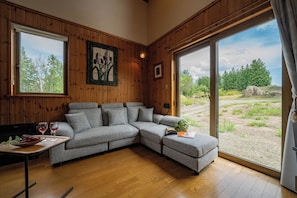 Flat-screen TV - RONIN LODGE (Furano)