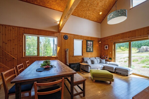 In-room dining - RONIN LODGE (Furano)