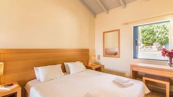 1 bedroom, iron/ironing board, travel cot, free WiFi