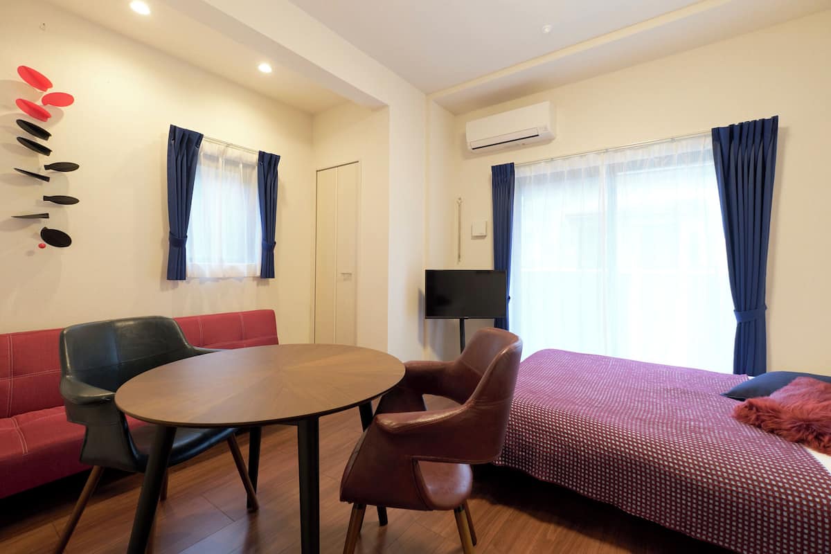 E (3-person Accomodation), Non Smoking | 1 bedroom, desk, free WiFi