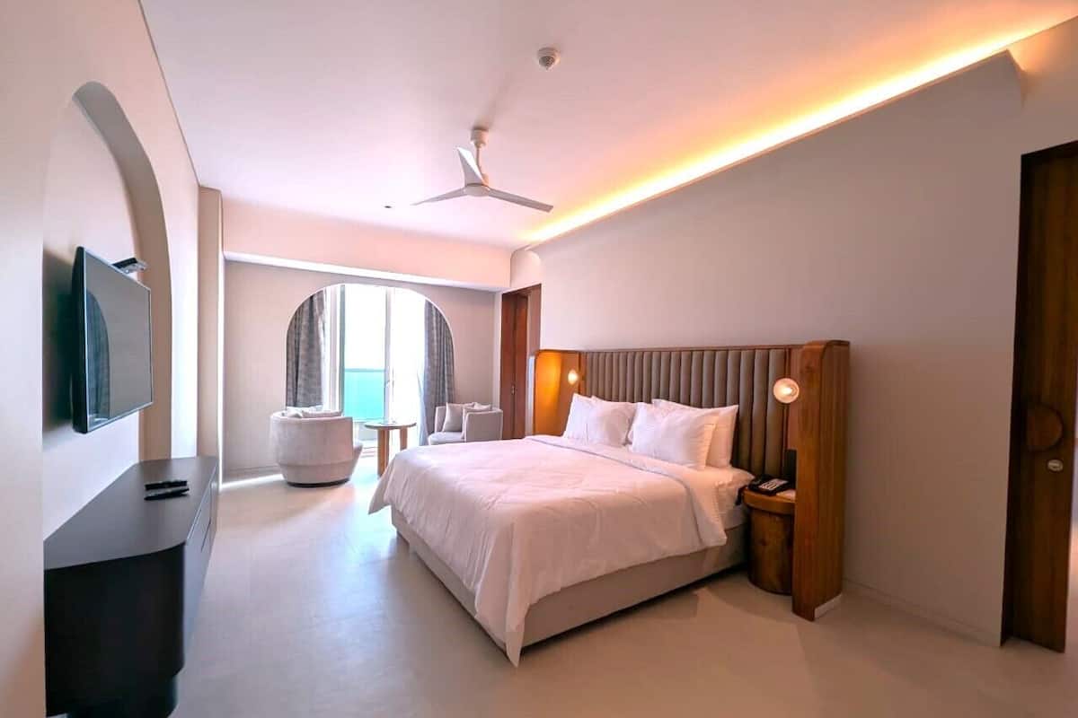In-room safe, desk, blackout curtains, free WiFi