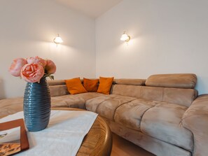 TV - Ferienappartment Brandner by Interhome (Bad Hofgastein)