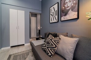 Apartemen Comfort, 2 kamar tidur, Bebas Asap Rokok, balkon | Seprai premium, setrika/meja setrika, Wi-Fi gratis, dan seprai linen