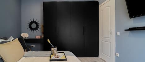 Apartemen Comfort, 2 kamar tidur, Bebas Asap Rokok, balkon | Seprai premium, setrika/meja setrika, Wi-Fi gratis, dan seprai linen