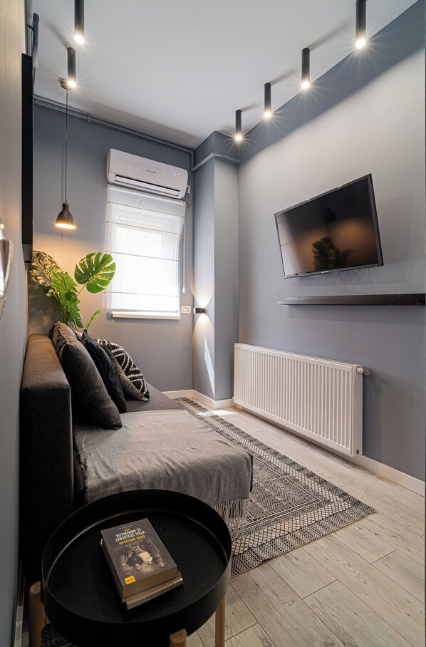 Apartemen Comfort, 2 kamar tidur, Bebas Asap Rokok, balkon | Seprai premium, setrika/meja setrika, Wi-Fi gratis, dan seprai linen