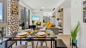 Dining - Beautiful Apartment with gym and  amazing Pool (Miami)