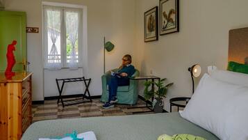 2 sovrum, skrivbord, gratis wi-fi och sÀngklÀder