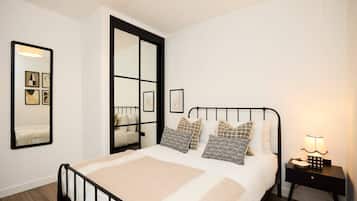 ์ํํธ (2 Bedrooms) | ์ธ๊ด
