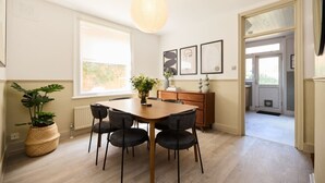 House (2 Bedrooms) | Exterior - The Furness Hideout - Charming 2bdr House With Garden (London)