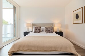 Apartment (2 Bedrooms) | 2 bedrooms, laptop workspace, free WiFi, bed sheets - The Tottenham Escape - Lovely 2bdr Flat With Balcony (London)