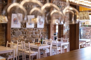 Bar-cafetería