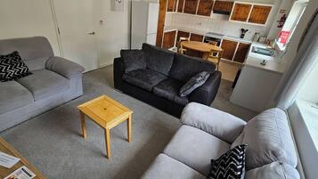 Apartemen Keluarga | Area keluarga | TV layar datar