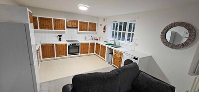 Plas Bellin Apartments