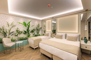 Familienzimmer | Hochwertige Bettwaren, Zimmersafe, Reisekinderbett, kostenloses WLAN