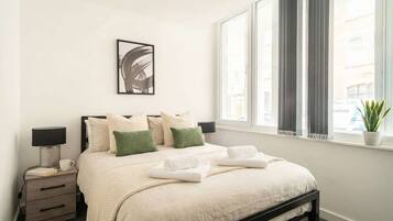 1 bedroom, desk, iron/ironing board, WiFi