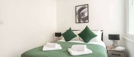 1 bedroom, desk, iron/ironing board, WiFi