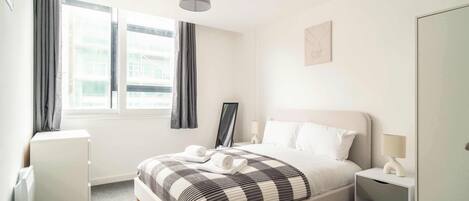 1 soverom, skrivebord, strykejern/-brett og wi-fi