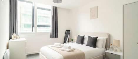 1 多间卧室、办公桌、熨斗/熨衣板、WiFi