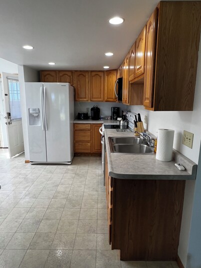 🔥 Lake Wissota Lakefront · Spacious · Fire Pit · Grill 2 Docks · Great Fishing
	