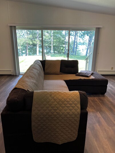 🔥 🔥 Lake Wissota Lakefront · 2 Baths 3•Queens + Twin · Fire Pit · 2 Docks