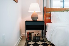 1 slaapkamer, een strijkplank/strijkijzer, reisbedje, gratis wifi