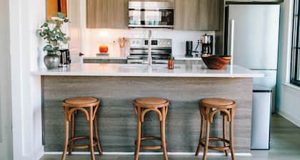 Chic 1BR Home Base by MHM Luxury Properties