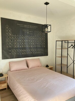 4 slaapkamers, een strijkplank/strijkijzer, reisbedje, wifi