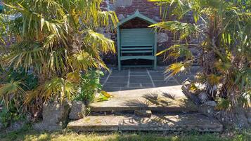 Cottage | Property grounds