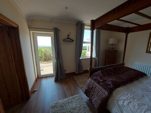 Cottage | 1 bedroom, iron/ironing board, free WiFi, bed sheets - Swallows Rest - Scenic Cottage With Stunning Views (Maryport)