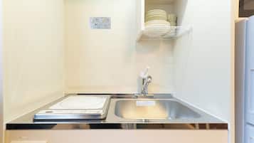 A, Non Smoking | Private kitchen | Mini-fridge, microwave, stovetop, electric kettle