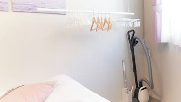 B, Non Smoking | 1 bedroom, desk, WiFi (free)