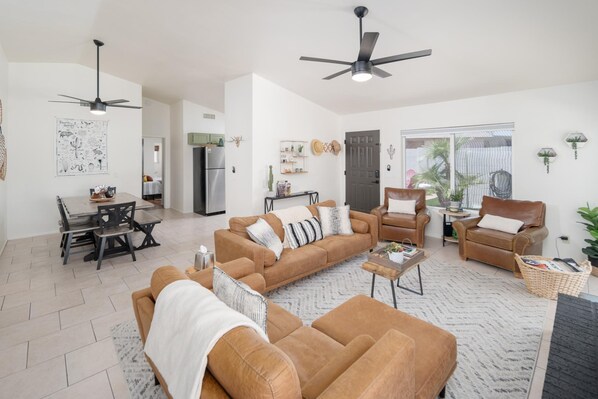 House | 3 bedrooms - Peoria Oasis on Golf Course Pool Putting Green (Peoria)