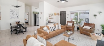 Peoria Oasis on Golf Course Pool Putting Green