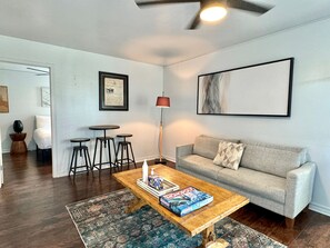 Apartment | 1 bedroom - Beautiful Getaway Nears Asian Dist (Oklahoma City)