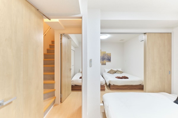 Apartment, Non Smoking (C, 7-person) | Wi-fi percuma, cadar katil