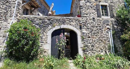 petit cocon au coeur de la garrigue