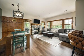 TV, fireplace