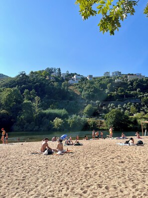 Sun loungers, beach towels - Enchanting rustic escape with romantic vibes (Coiço)