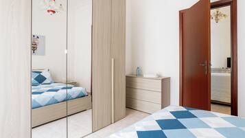 2 Schlafzimmer, Reisekinderbett, kostenloses WLAN, Bettwäsche