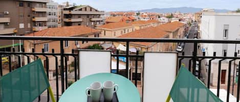 Chambre Luxe Double ou avec lits jumeaux, balcon, vue ville | Terrasse/Patio