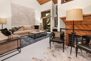 Smart TV, fireplace - Luxury Living | Ridgepoint Townhome at Beaver Creek Resort (Beaver Creek)