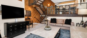 New Listing! Luxury Living - Ridgepoint Townhome at Beaver Creek Resort